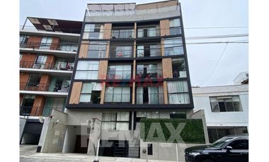VENTA DE DEPARTAMENTO  EN SURCO URBANIZACION LA CASTELLANA