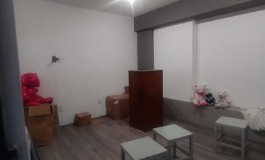 Excelente Bodega En Renta, Calle Muy Amplia Para Maniobras, Bodega Diseñada Para Maquila En 2 Niveles Planta Baja Almacén Y Planta Lata Producción