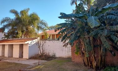 SE VENDE HERMOSA CASA -3 DORM, PISCINA Y DEP-CALLE ROQUE FUNES 1400, CBA.-