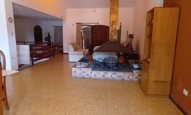 SE VENDE HERMOSA CASA -3 DORM, PISCINA Y DEP-CALLE ROQUE FUNES 1400, CBA.-