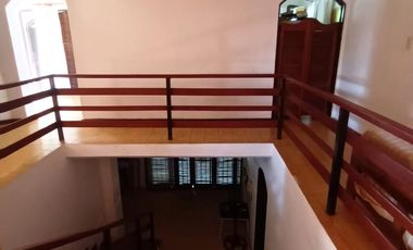 SE VENDE HERMOSA CASA -3 DORM, PISCINA Y DEP-CALLE ROQUE FUNES 1400, CBA.-