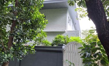 ‼600 sqm Well-Maintained Corner 4BR House and Lot in Magallanes Village Near Dasmarinas Village, San Lorenzo Village & SLEX