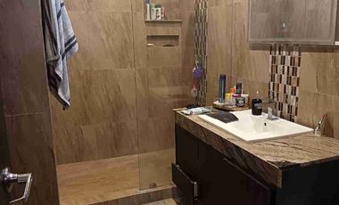 Se vende mansión en Urbanización Privada Las Riberas