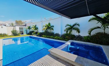 Casa Paraíso Country 130, E.Zapata️