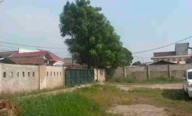 tanah strategis di Bintara raya dekat tol Bintara akses truk tronton dan container 40 ft luas 1400 dan 2780 lebar muka 48 m