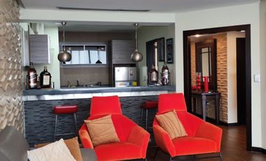 Suite amoblada de venta en Torres Colón, 1 parqueo, Norte de Guayaquil.