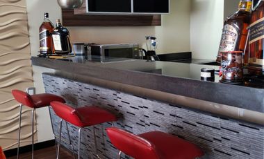 Suite amoblada de venta en Torres Colón, 1 parqueo, Norte de Guayaquil.