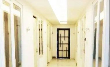 For sale boarding house with business space