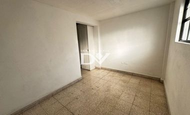 OFICINA EN VENTA A UNA CALLE DE PLAZA CRISTAL, CIRCUITO JUAN PABLO ll, 10 MIN DE ANGELOPOLIS