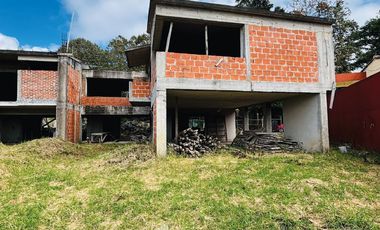 Casa en venta frente a Fraccionamiento La Orduña- 2,500 m2 de Terreno