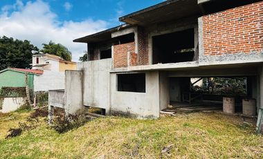 Casa en venta frente a Fraccionamiento La Orduña- 2,500 m2 de Terreno