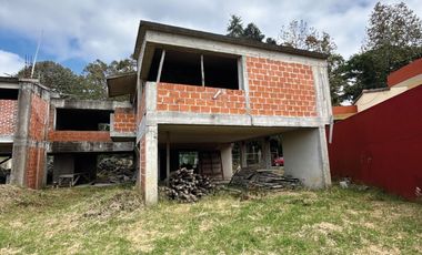 Casa en venta frente a Fraccionamiento La Orduña- 2,500 m2 de Terreno
