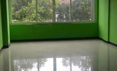 Ruko 4 Lantai , di JL.Melawai raya, Lt.80 m /Lb, 250, dekt ke Blok M .250jt /thn