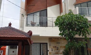 rumah konsep villa di kota Batu