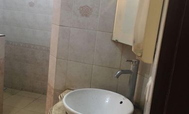 Disewa Rumah 3 Lantai Semi Furnished Siap Huni Lokasi di Batununggal Bandung