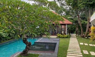 Spacious Villa 6+ bedrooms di Pantai Pasut Tabanan Walkable to beach