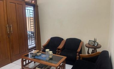 Rumah Strategis 3kamar cocok untuk kantor Akses Lebar dekat Tol banyuanyar Banjarsari Solo