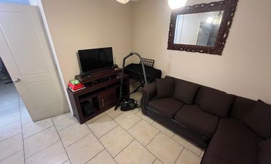 Casa Sólida De Dos Pisos, Villa Portal Del Abrazo, Maipú.