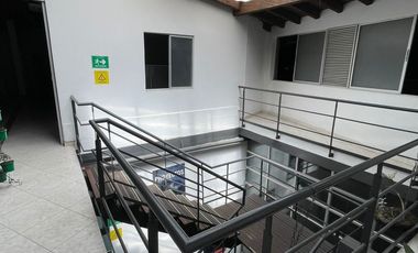 Bodega en venta en Holanda, Sabaneta