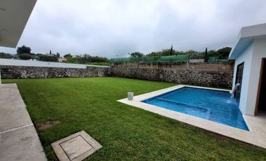 CASA CON ALBERCA EN MORELOS