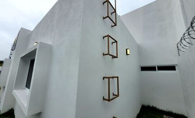 CASA CON ALBERCA EN MORELOS