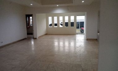 Disewakan Ruang Usaha Area Kemang Cocok untuk Klinik/Resto