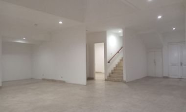 Disewakan Ruang Usaha Area Kemang Cocok untuk Klinik/Resto