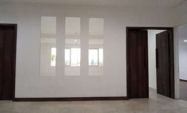 Disewakan Ruang Usaha Area Kemang Cocok untuk Klinik/Resto