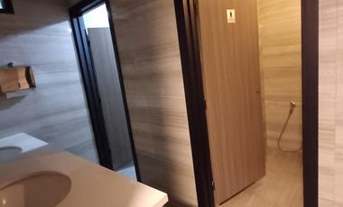 DISEWAKAN RUMAH DI AREA PREMIUM PAKUBUWONO