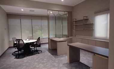 DISEWAKAN RUMAH DI AREA PREMIUM PAKUBUWONO