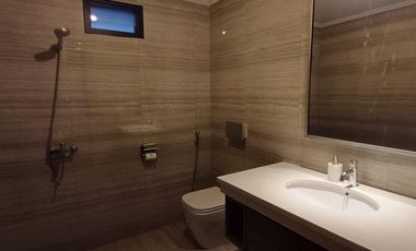 DISEWAKAN RUMAH DI AREA PREMIUM PAKUBUWONO