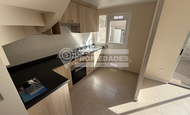 SE ARRIENDA CASA EN COSTA LAGUNA