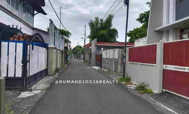 Rumah Homestay Full Furnish Di Mantrijeron Dekat ALKID, KRATON