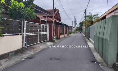 Rumah Homestay Full Furnish Di Mantrijeron Dekat ALKID, KRATON