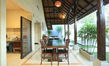 jual villa 12 are dekat central ubud Bali