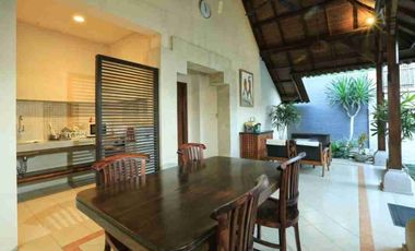 jual villa 12 are dekat central ubud Bali
