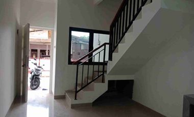 Jual cepat Rumah Murah 2 Lantai siap huni di pulo gadung Jakarta Timur lokasi strategis bebas banjir