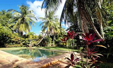 Casa de Lujo en La Ceiba | 1,610m² Terreno + Piscina + Golf