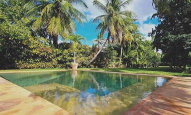 Casa de Lujo en La Ceiba | 1,610m² Terreno + Piscina + Golf