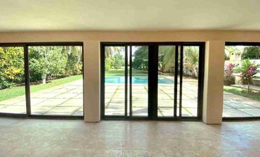 Casa de Lujo en La Ceiba | 1,610m² Terreno + Piscina + Golf