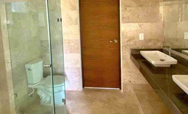 Casa de Lujo en La Ceiba | 1,610m² Terreno + Piscina + Golf