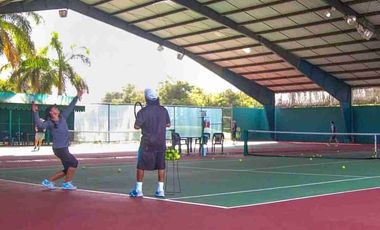 Casa de Lujo en La Ceiba | 1,610m² Terreno + Piscina + Golf