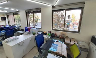 OPORTUNIDAD LIRA UC 133 m2 4 estacionamientos 2 bodegas