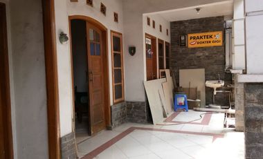 TURUN HARGA (NETT) DISEWAKAN RUMAH TERAWAT DI MAIN ROAD ANTAPANI TENGAH DEKAT GASMIN