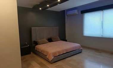 En venta casa de 5 dormitorios en Urb.Las Riberas en la vía Samborondón.JP