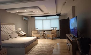 En venta casa de 5 dormitorios en Urb.Las Riberas en la vía Samborondón.JP