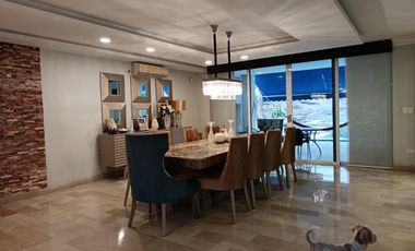 En venta casa de 5 dormitorios en Urb.Las Riberas en la vía Samborondón.JP