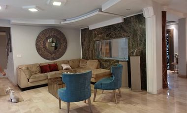 En venta casa de 5 dormitorios en Urb.Las Riberas en la vía Samborondón.JP