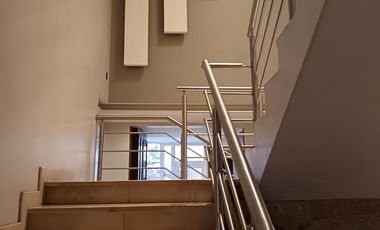 En venta casa de 5 dormitorios en Urb.Las Riberas en la vía Samborondón.JP