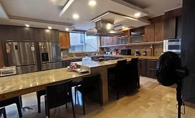 En venta casa de 5 dormitorios en Urb.Las Riberas en la vía Samborondón.JP